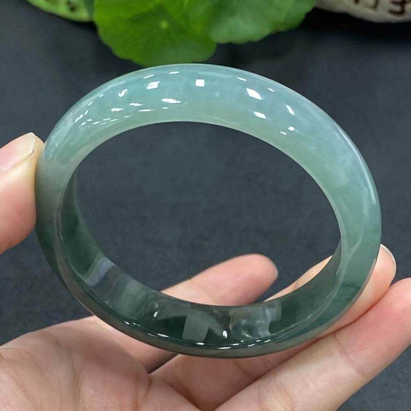 Bracelets - Pulseira verde, oleosa e com aparência