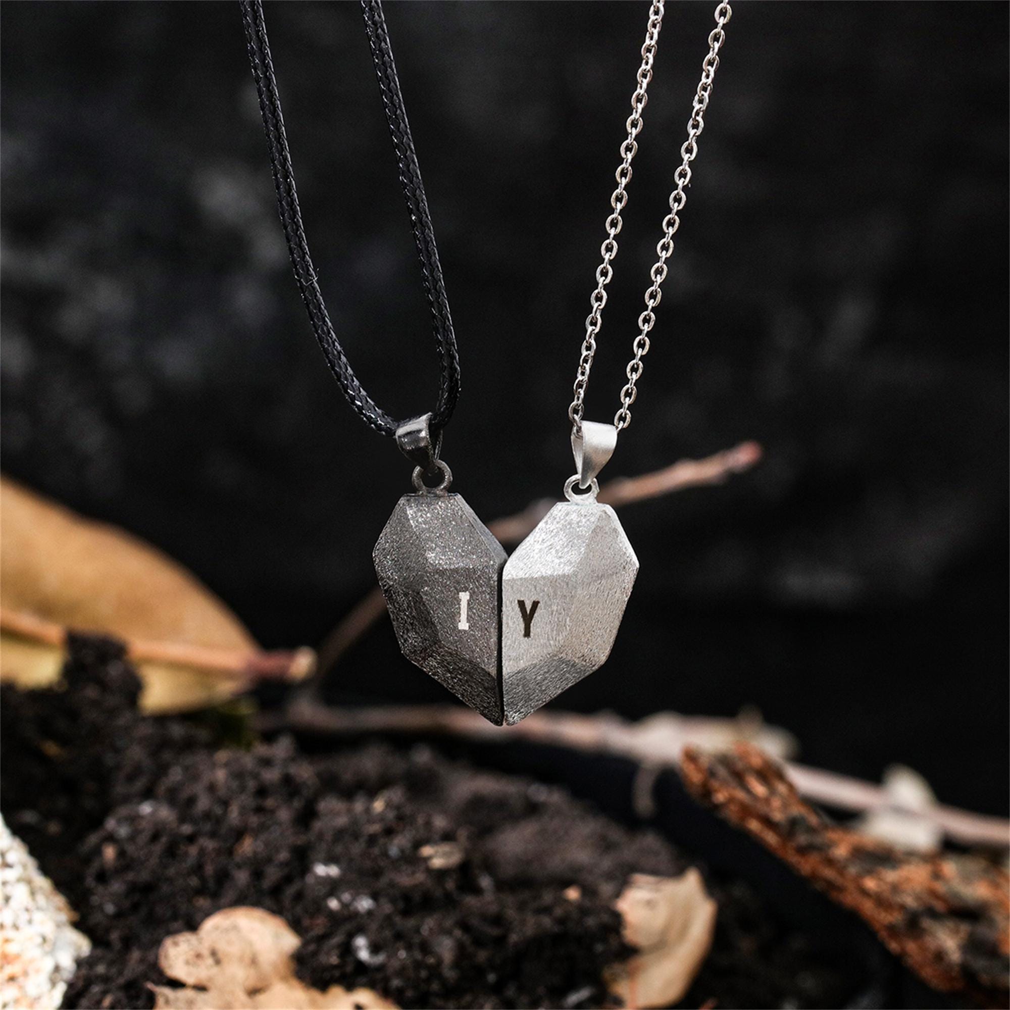 Conjunto de colares magnéticos - Magnetic Couple Matching Necklaces avaliação e preço